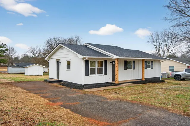 $198,000 | 16 Ford Drive, Wellford, SC 29385