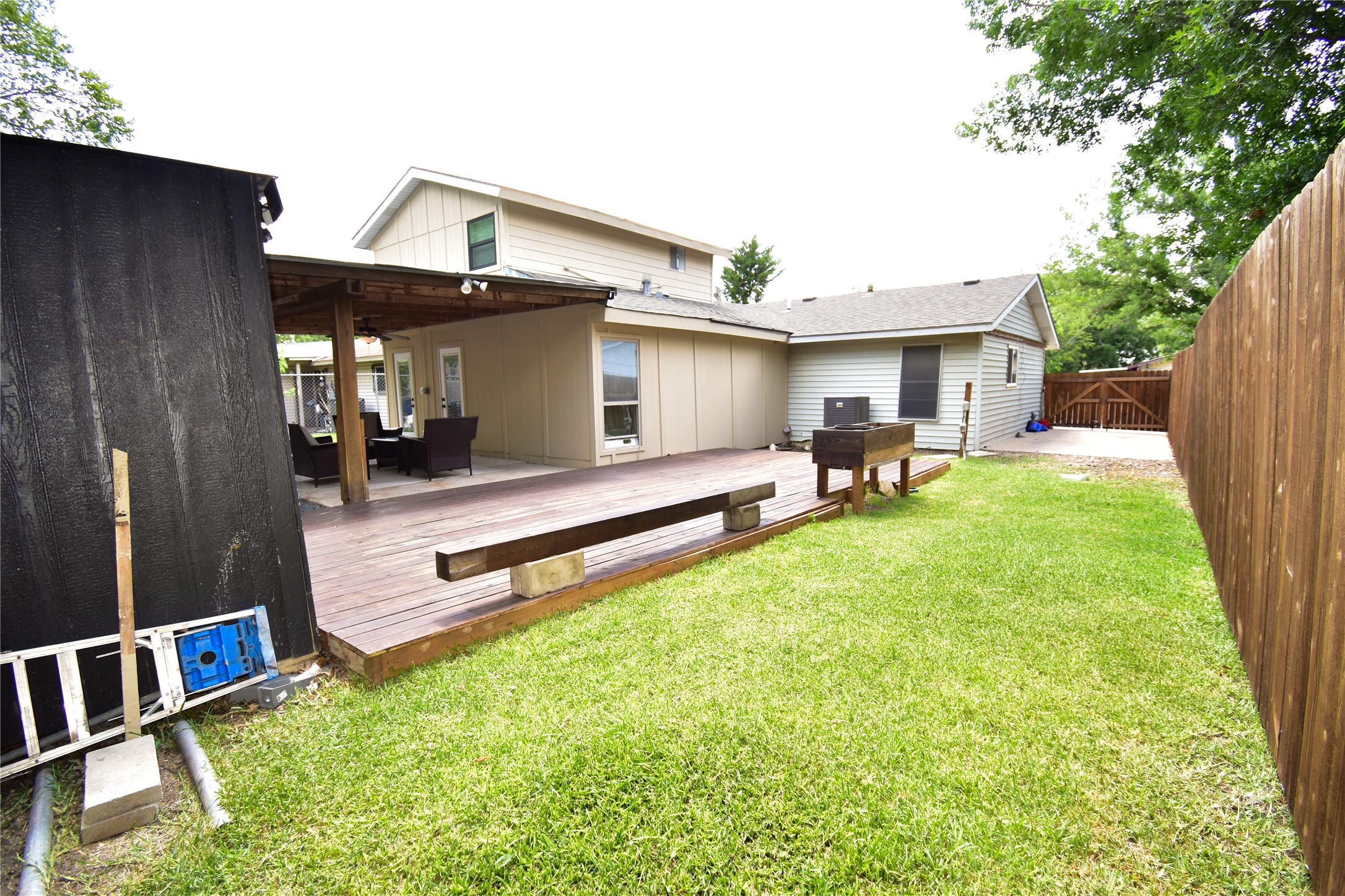 6027 Bluebell Circle Austin, TX 78741 - Photo 23 of 29