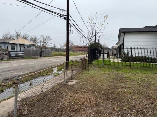 3510 Cobb Street Houston, TX 77004 - Photo 2 of 5