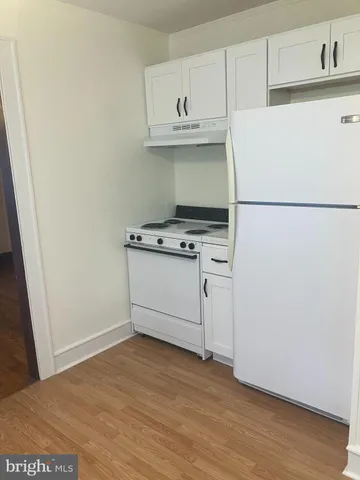 $2,400 | 18 1/2 Main Street, Pennsville, NJ 08070