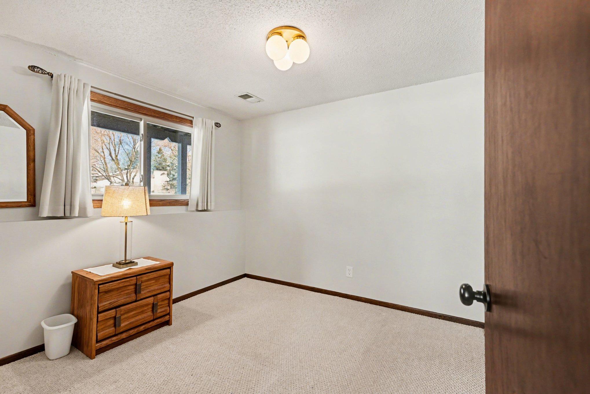 851 Sherwood Road Shoreview, MN 55126 - Photo 17 of 23