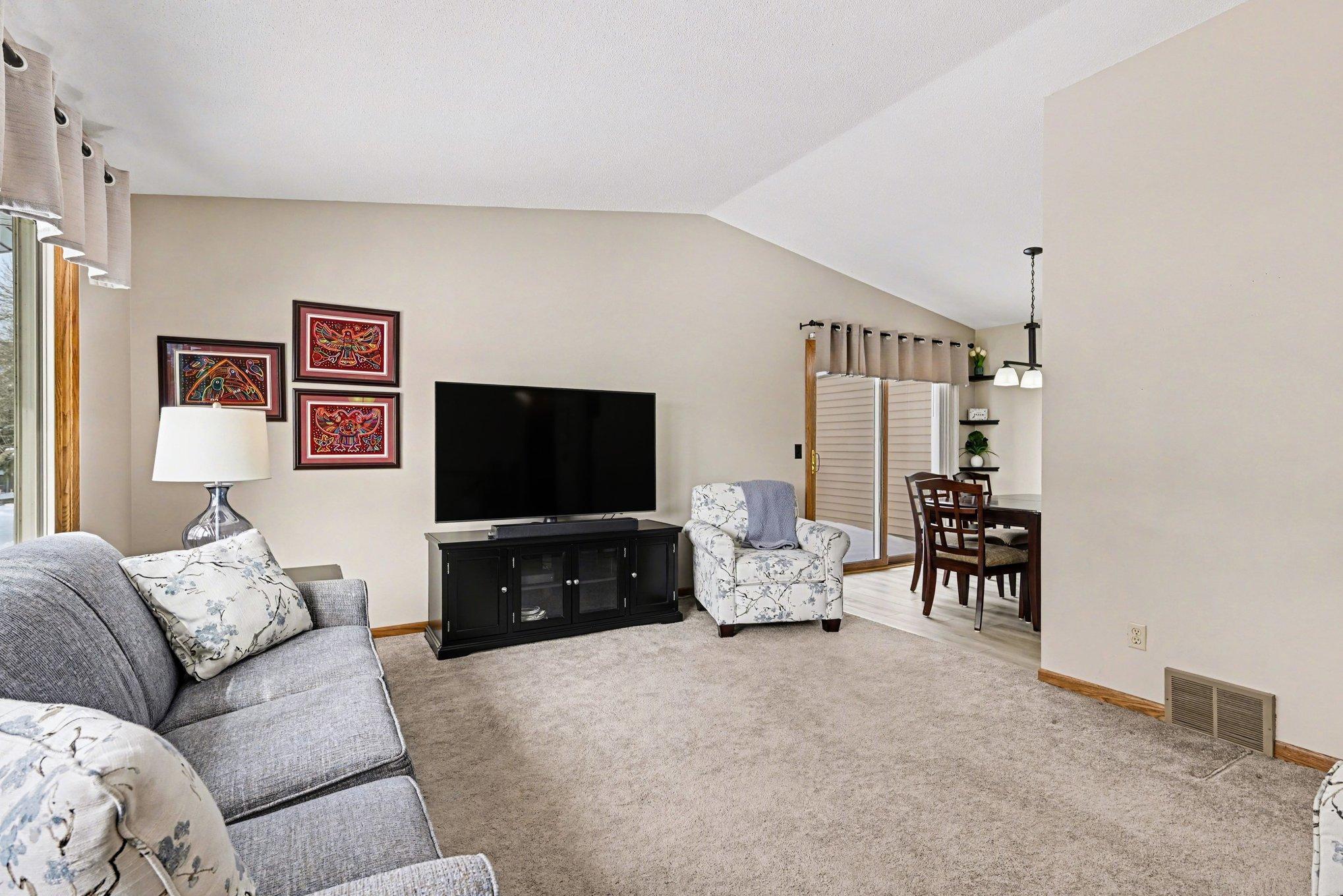 851 Sherwood Road Shoreview, MN 55126 - Photo 3 of 23