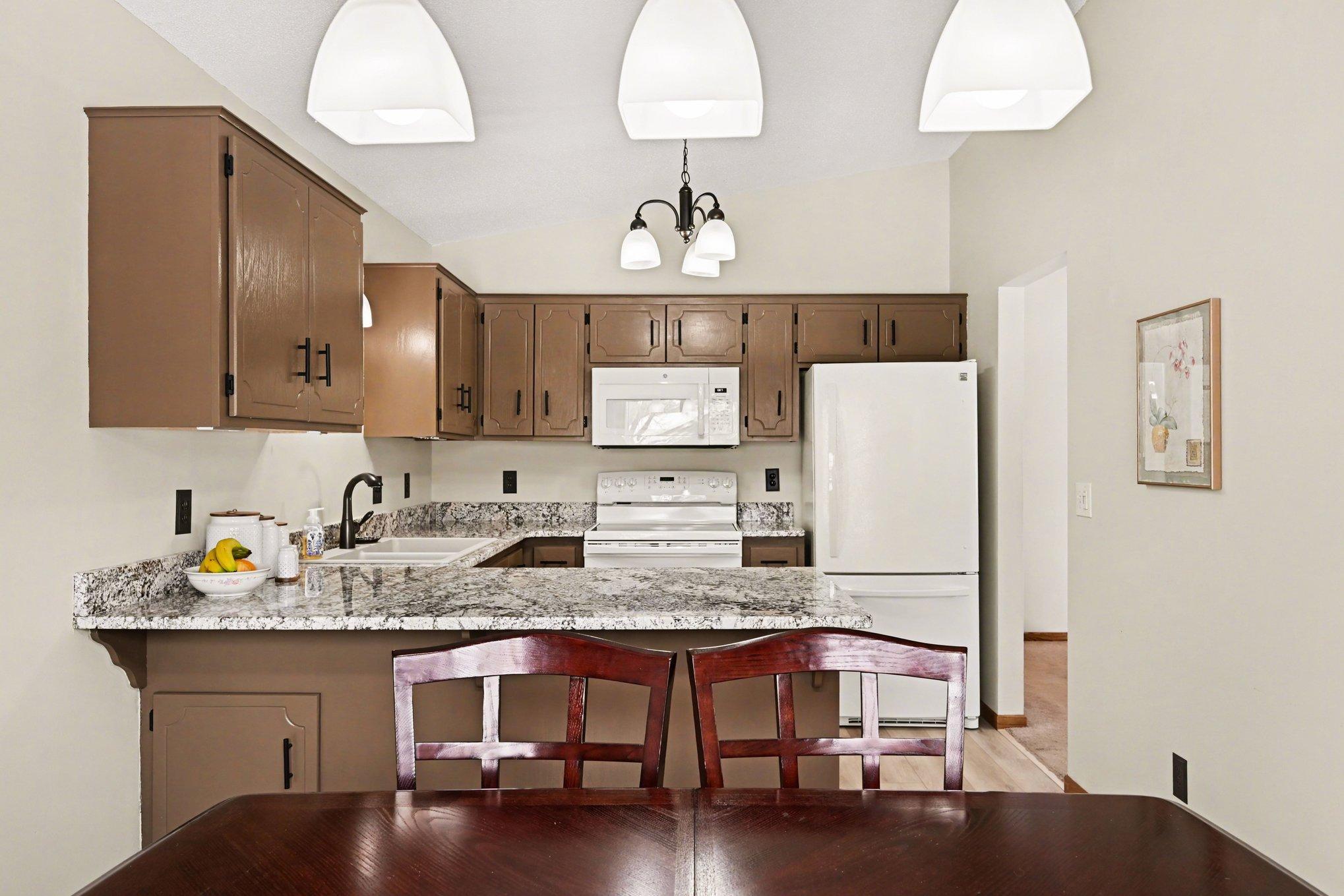 851 Sherwood Road Shoreview, MN 55126 - Photo 7 of 23