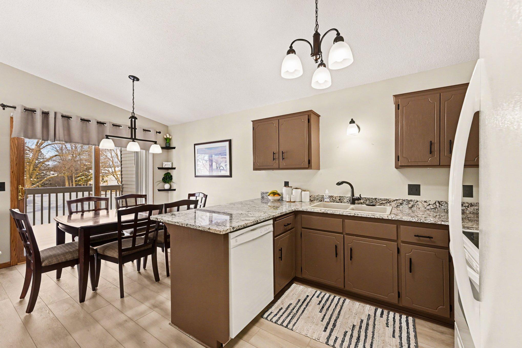 851 Sherwood Road Shoreview, MN 55126 - Photo 9 of 23