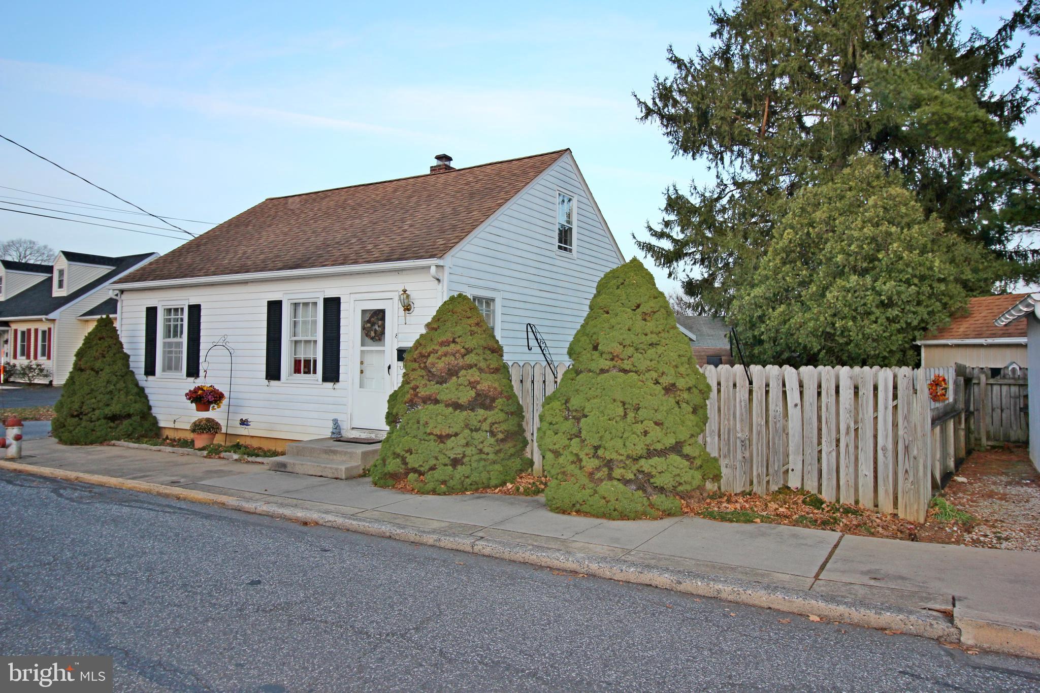 8 North New Street Lititz, PA 17543 - Photo 1 of 16