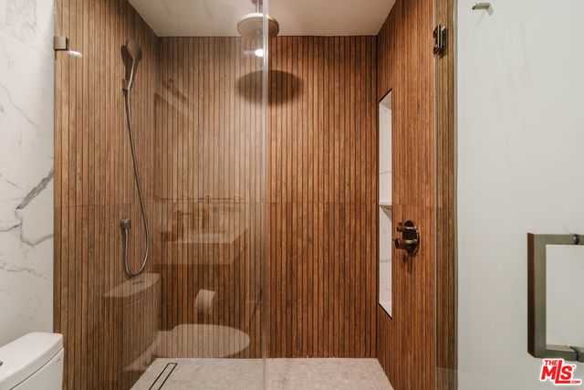 $3,395,000 | 8446 Kirkwood Drive, Los Angeles, CA 90046