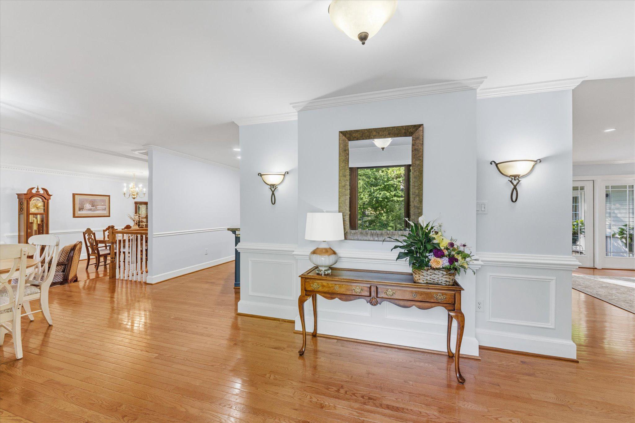 3800 Mountain Road Haymarket, VA 20169 - Photo 11 of 73 Open concept foyer.
