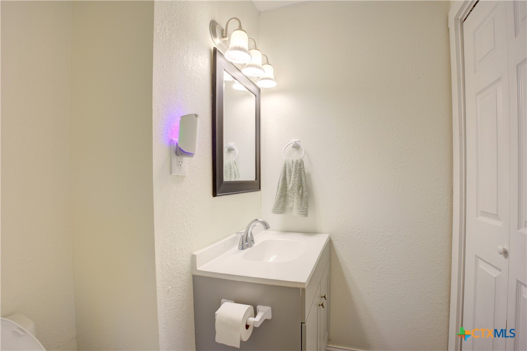 1202 South 37th Street Temple, TX 76504 - Photo 9 of 19 Half Bath