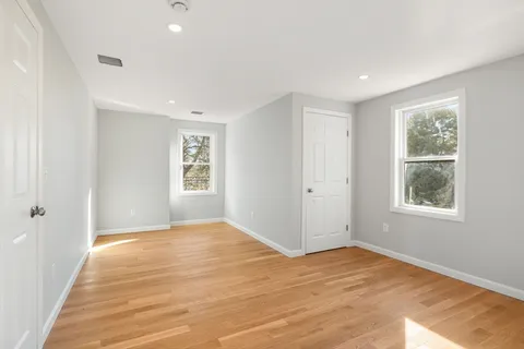 $925,000 | 1 Shore Drive, Harwich, MA 02645