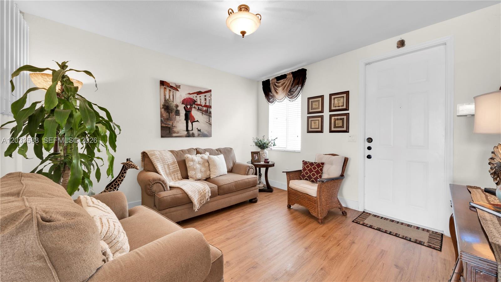 16590 Southwest 70th Street Miami, FL 33193 - Photo 5 of 53