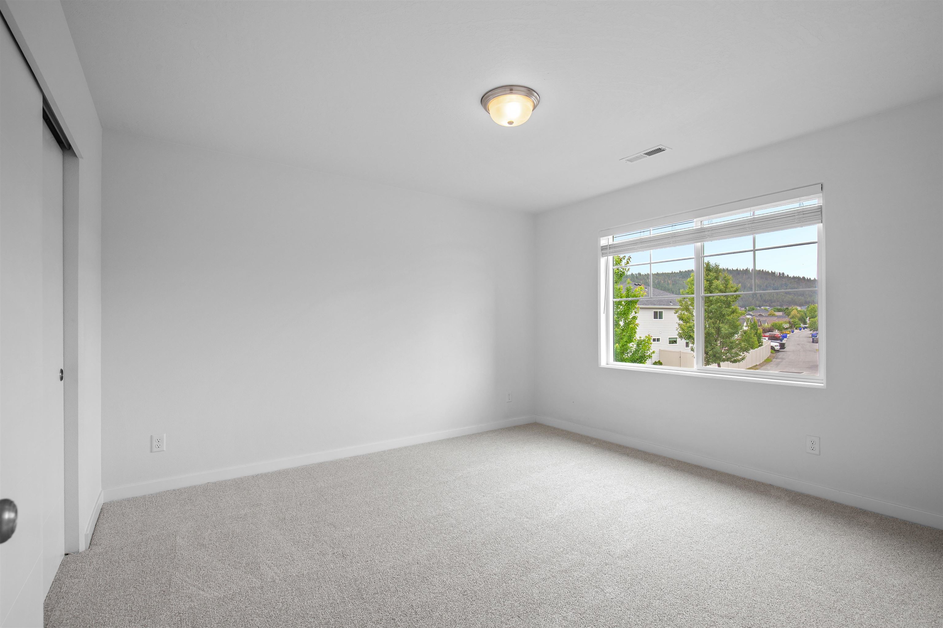 24559 East Blue Ridge Avenue Liberty Lake, WA 99019 - Photo 16 of 28