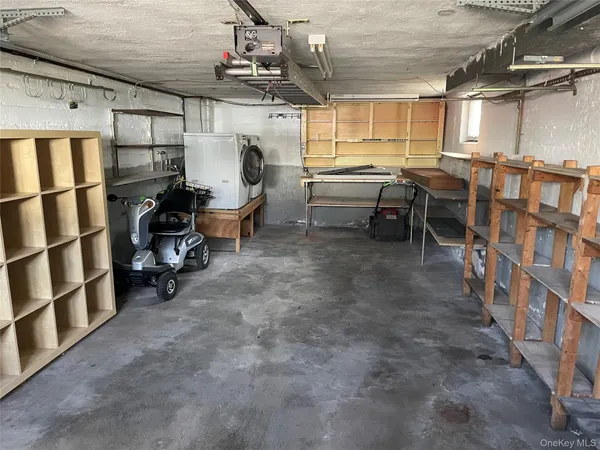 $4,500 | 8 Cameron Lane, Valley Stream, NY 11581