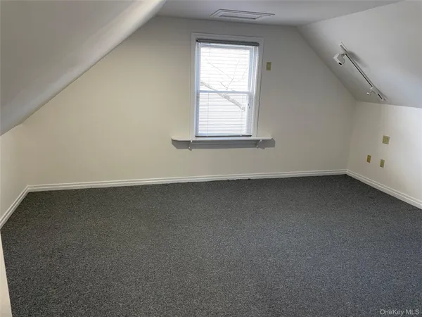 $4,500 | 8 Cameron Lane, Valley Stream, NY 11581