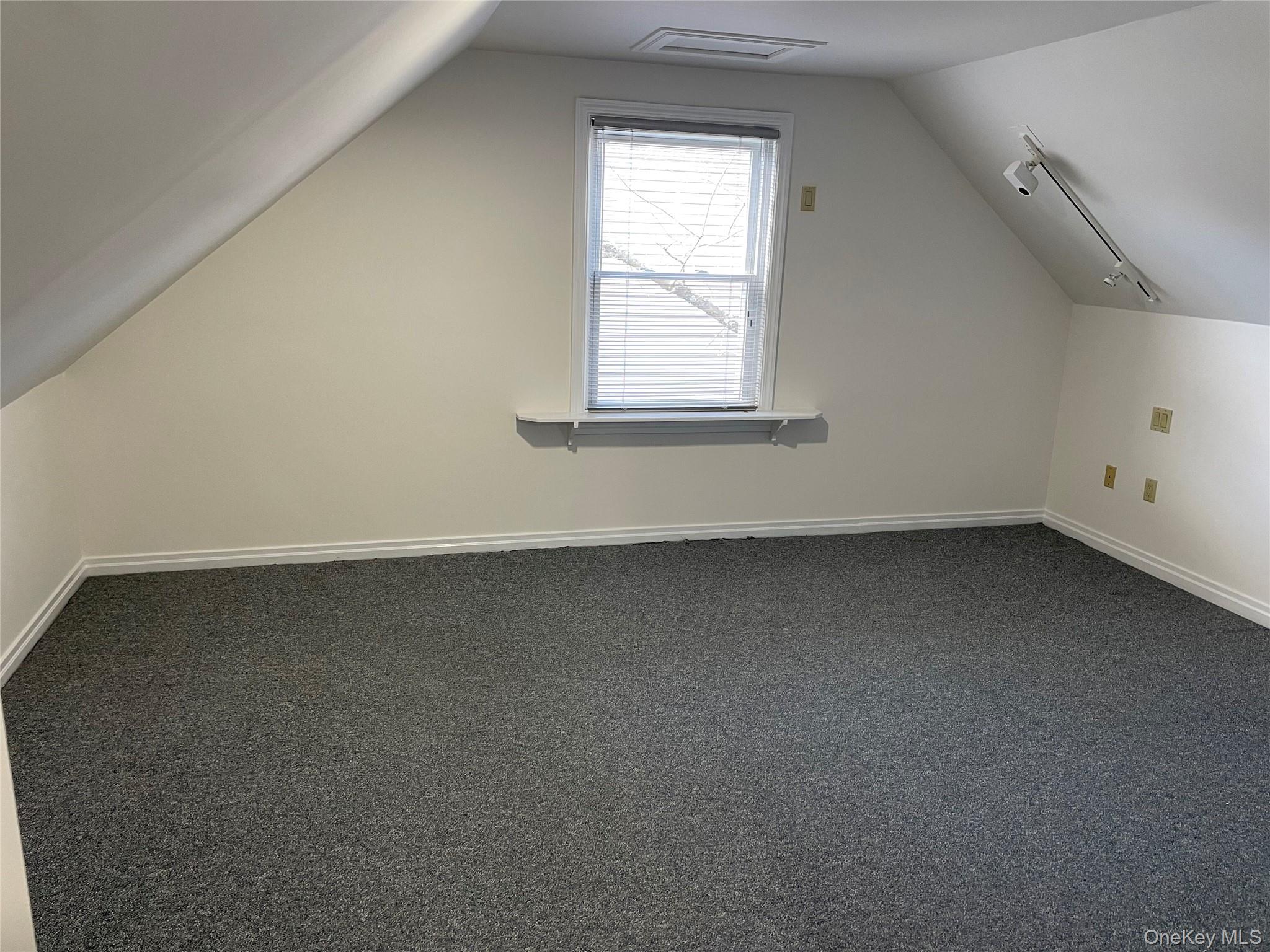 8 Cameron Lane Valley Stream, NY 11581 - Photo 28 of 33 2nd floor bedroom