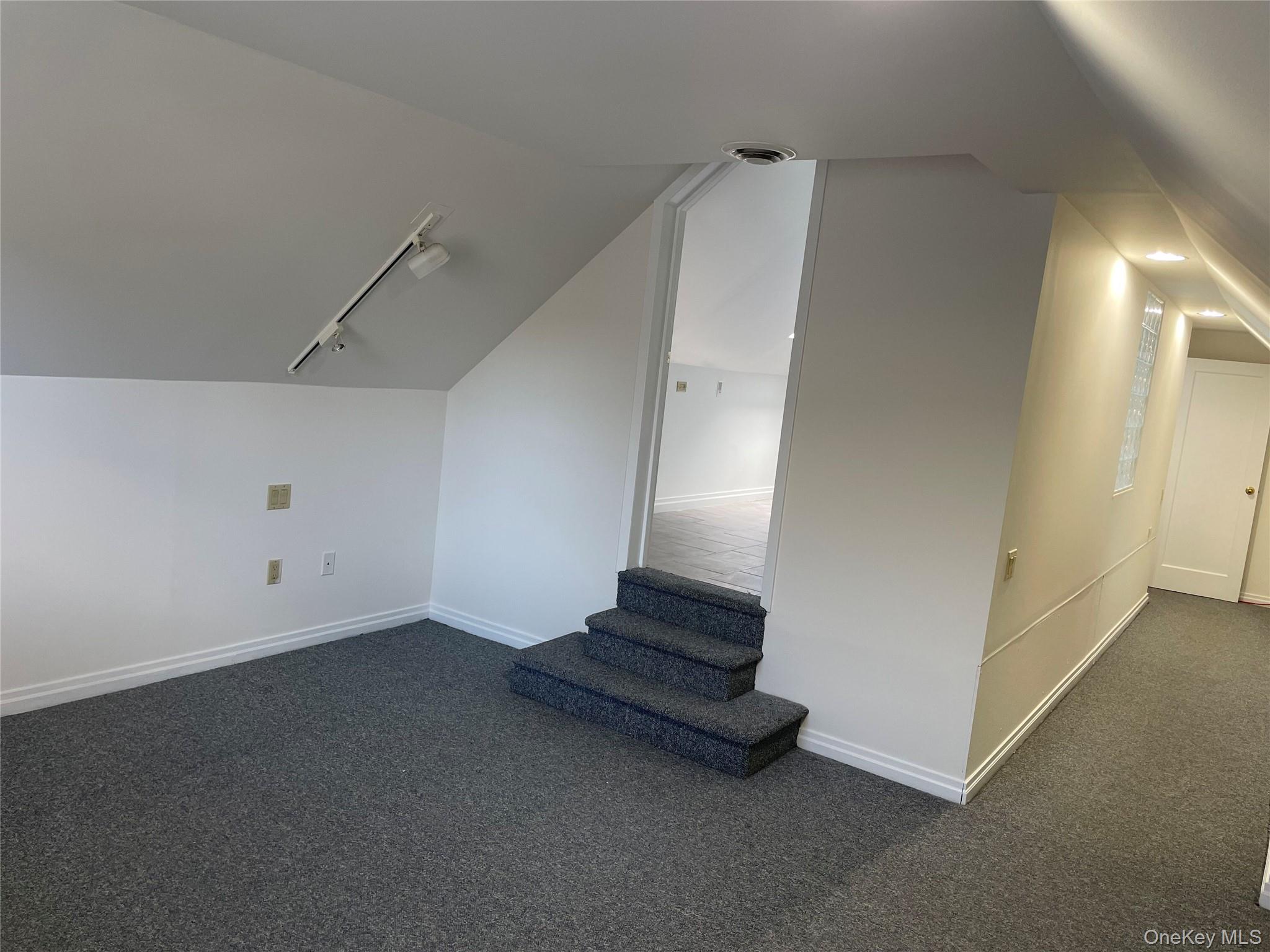 8 Cameron Lane Valley Stream, NY 11581 - Photo 29 of 33