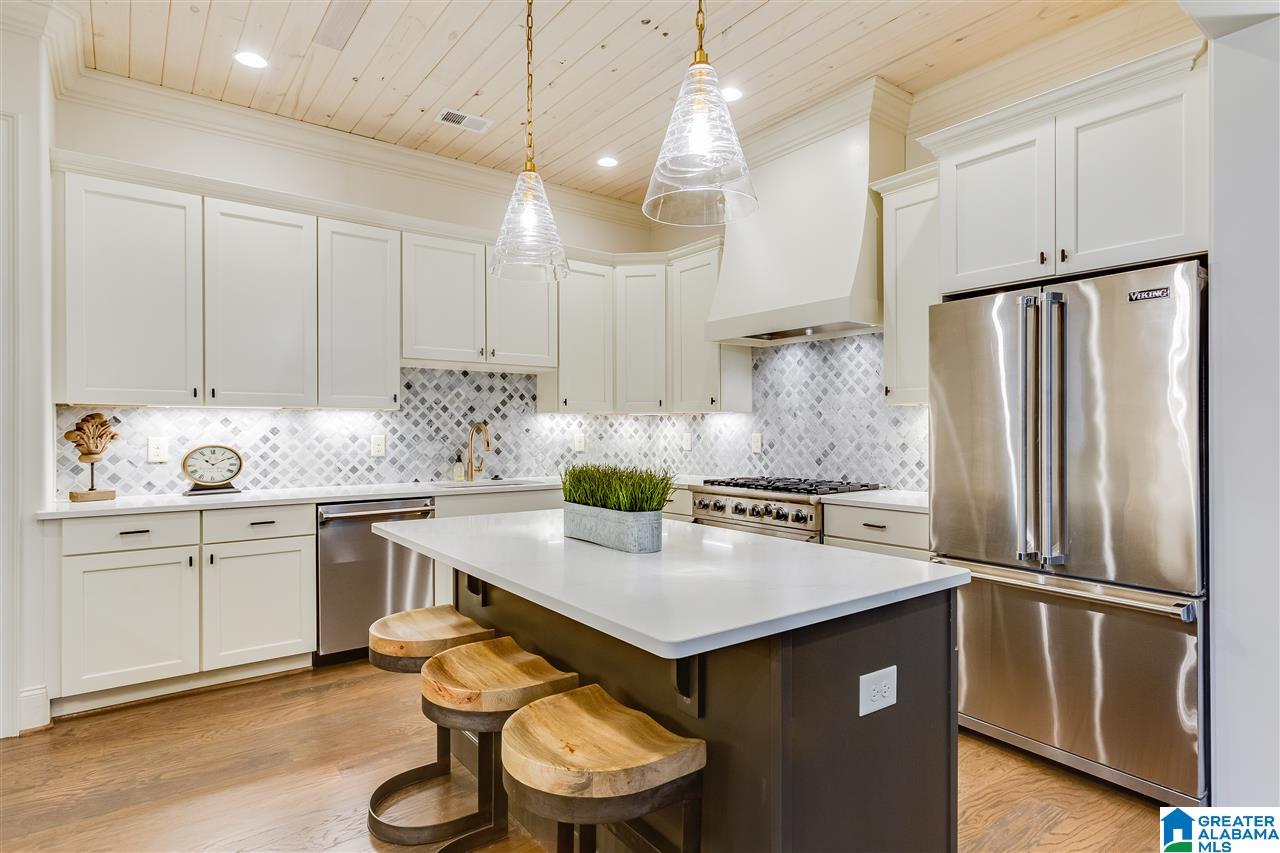 805 Carr Avenue Birmingham, AL 35209 - Photo 2 of 29