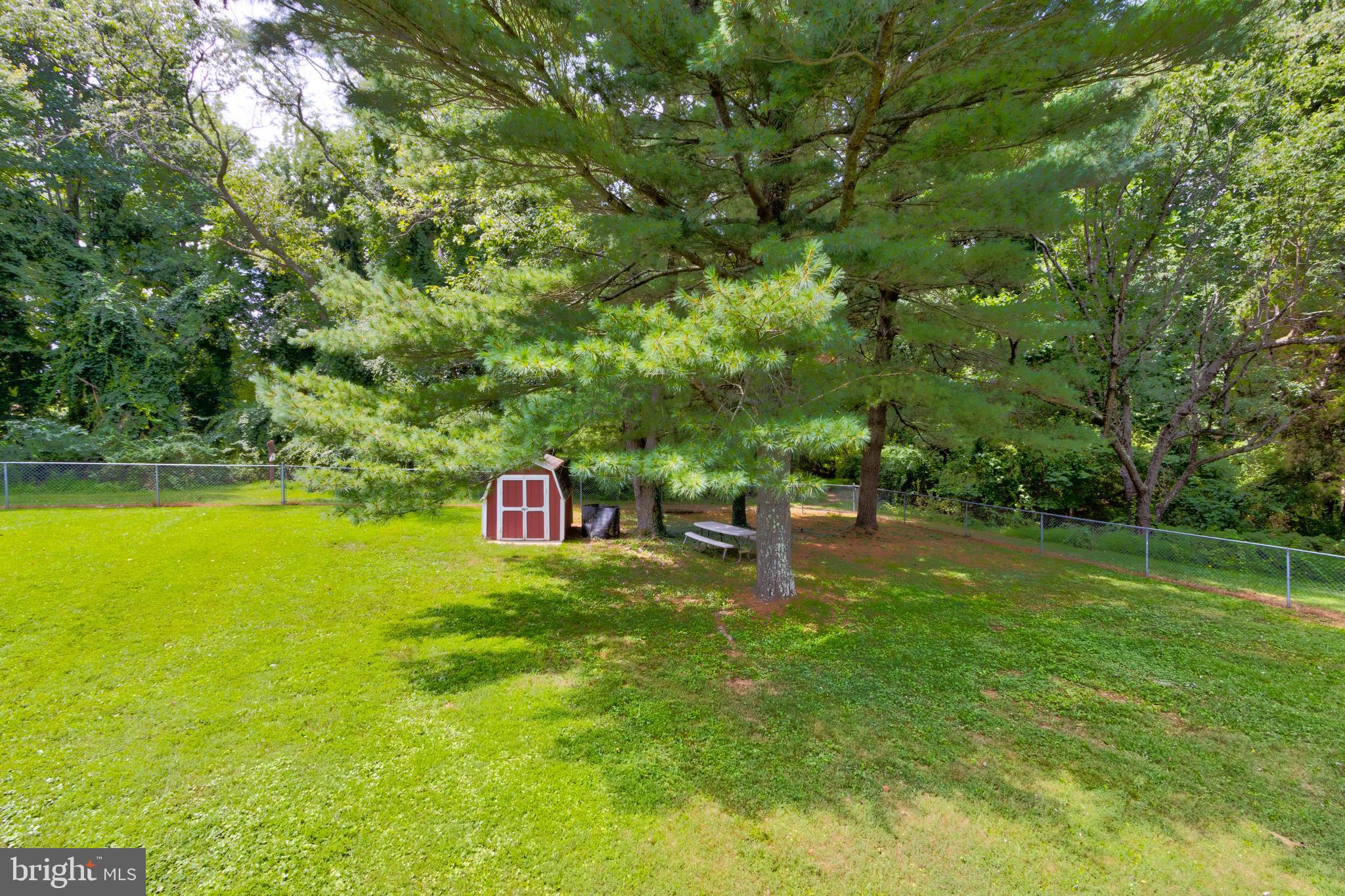 18200 Muncaster Road Derwood, MD 20855 - Photo 38 of 45