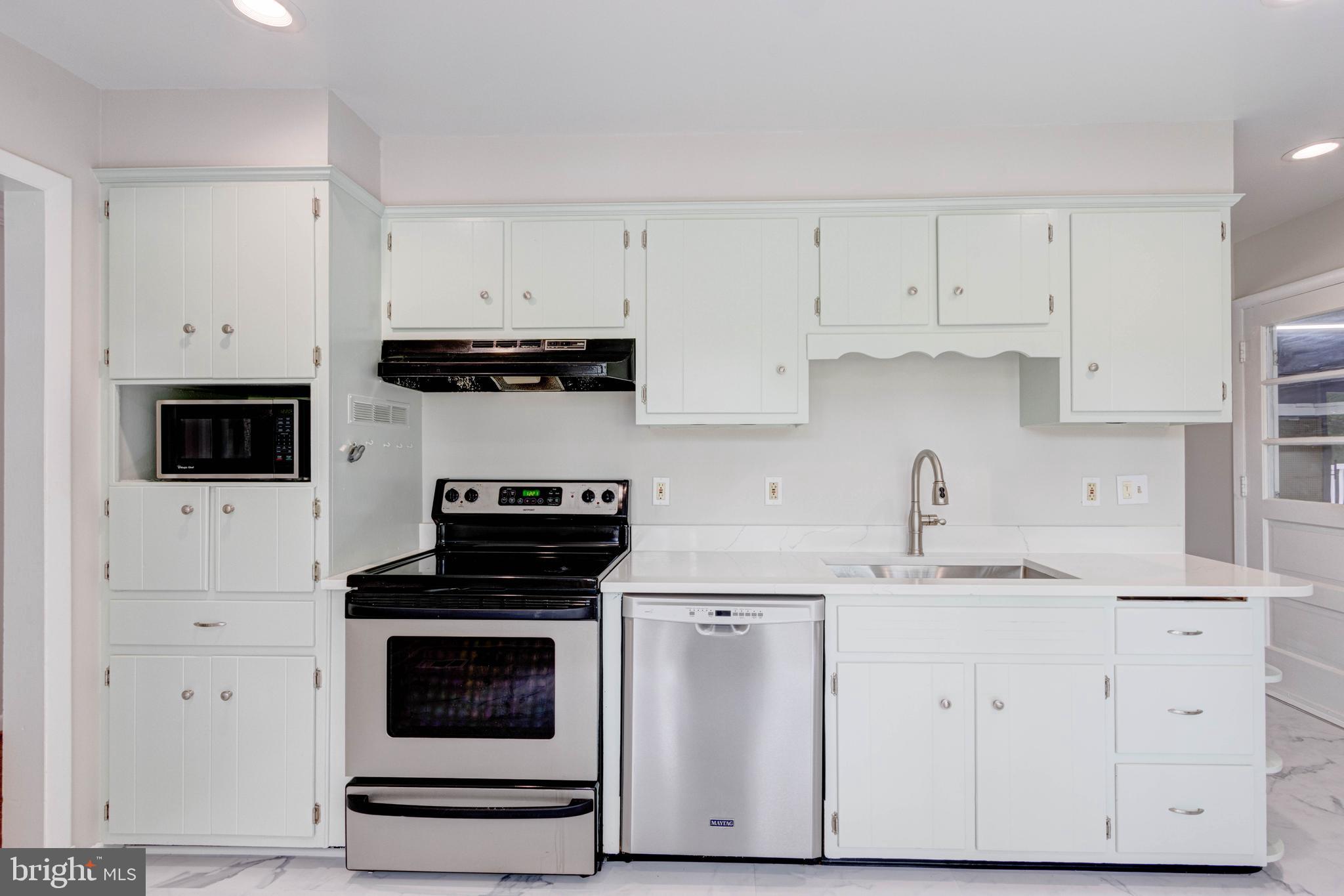 18200 Muncaster Road Derwood, MD 20855 - Photo 9 of 45