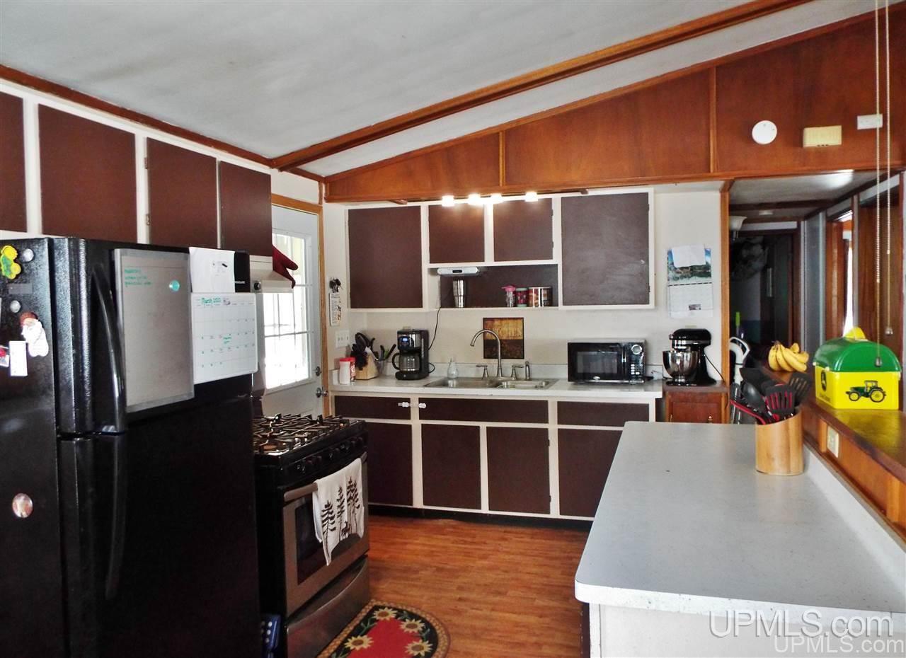 11333 West Co Road Manistique, MI 49854 - Photo 5 of 38