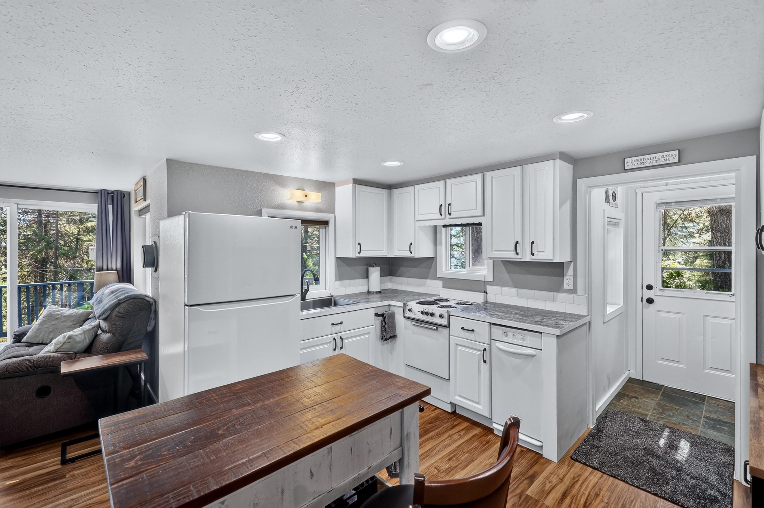 4097 Tamarack Bay Road, Unit 4095 Loon Lake, WA 99148 - Photo 9 of 41 Gallery Image 9