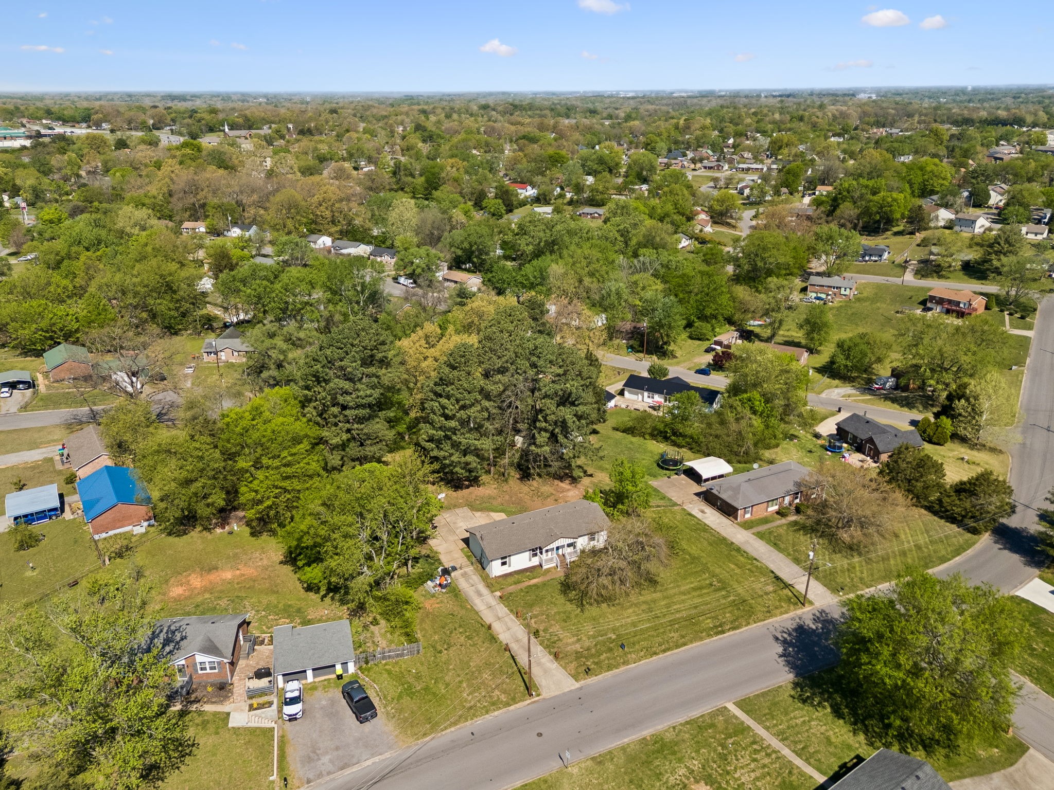 1502 Pinetree Road Clarksville, TN 37042 - Photo 32 of 63 Gallery Image 32