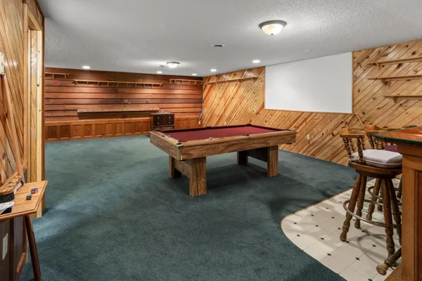 $425,000 | 506 5th Street, Wyndmere, ND 58081