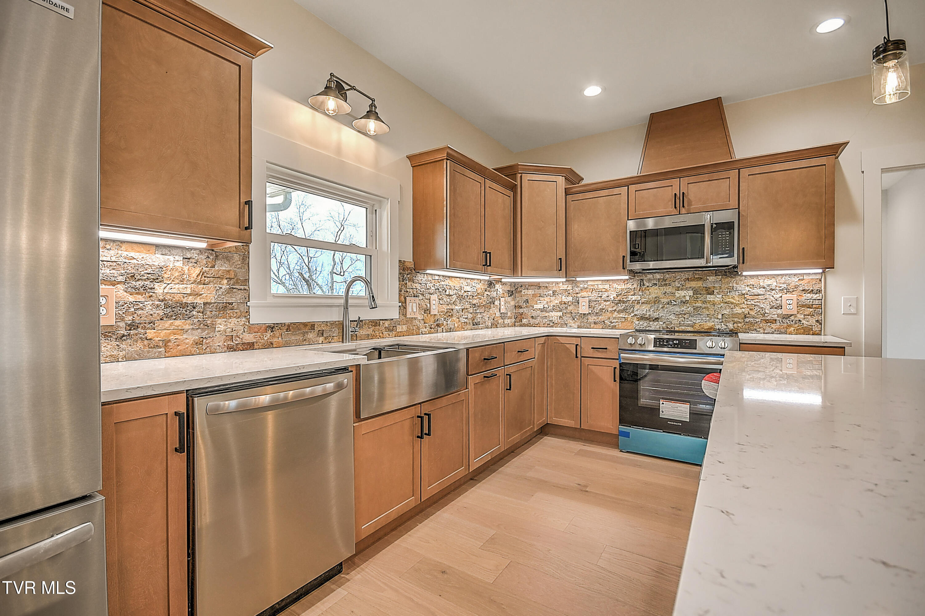 4589 Old Stage Road Kingsport, TN 37664 - Photo 15 of 59 4598 Old Stage SM-11