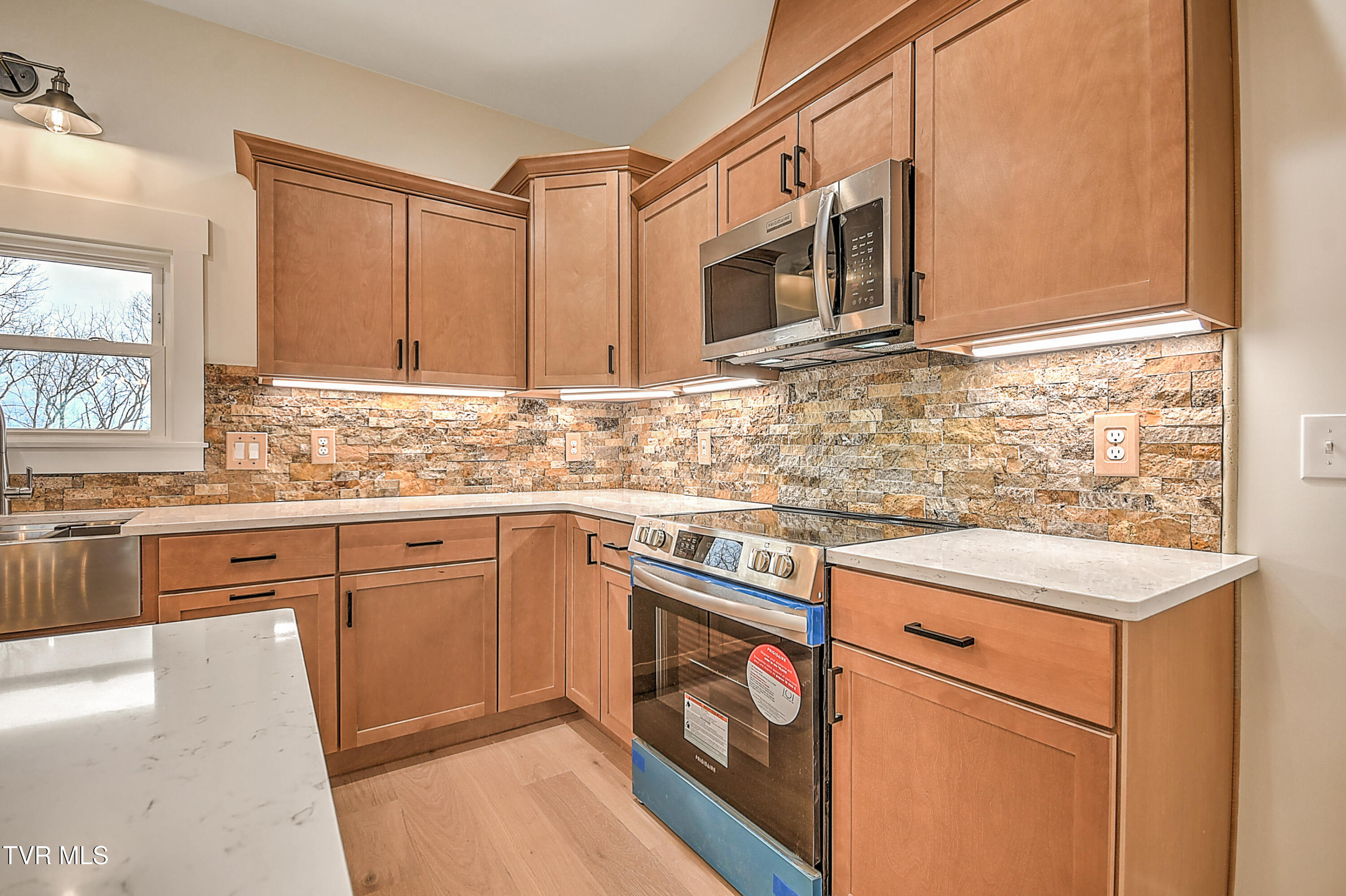 4589 Old Stage Road Kingsport, TN 37664 - Photo 20 of 59 4598 Old Stage SM-16