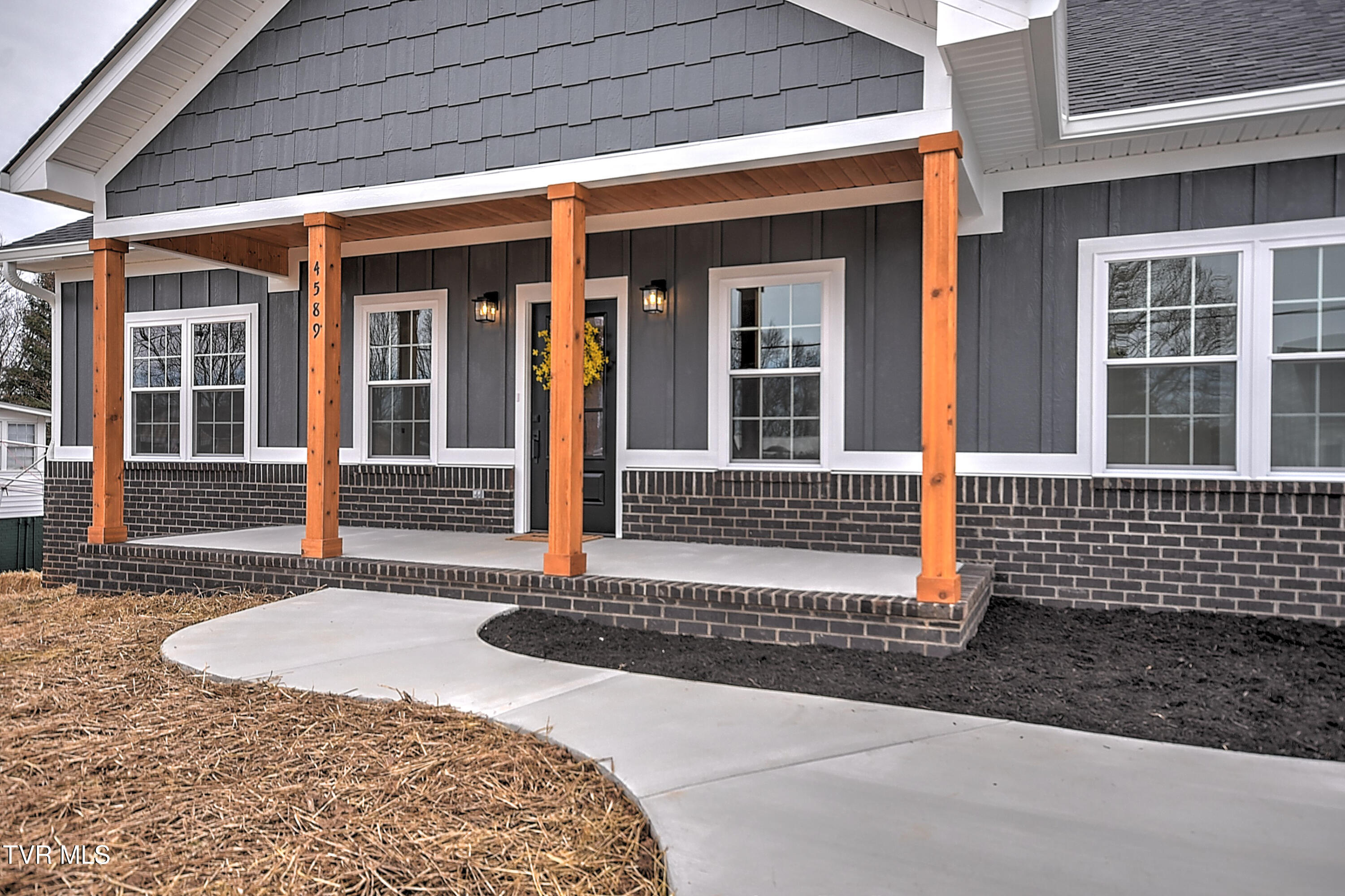 4589 Old Stage Road Kingsport, TN 37664 - Photo 2 of 59 4598 Old Stage SM-2