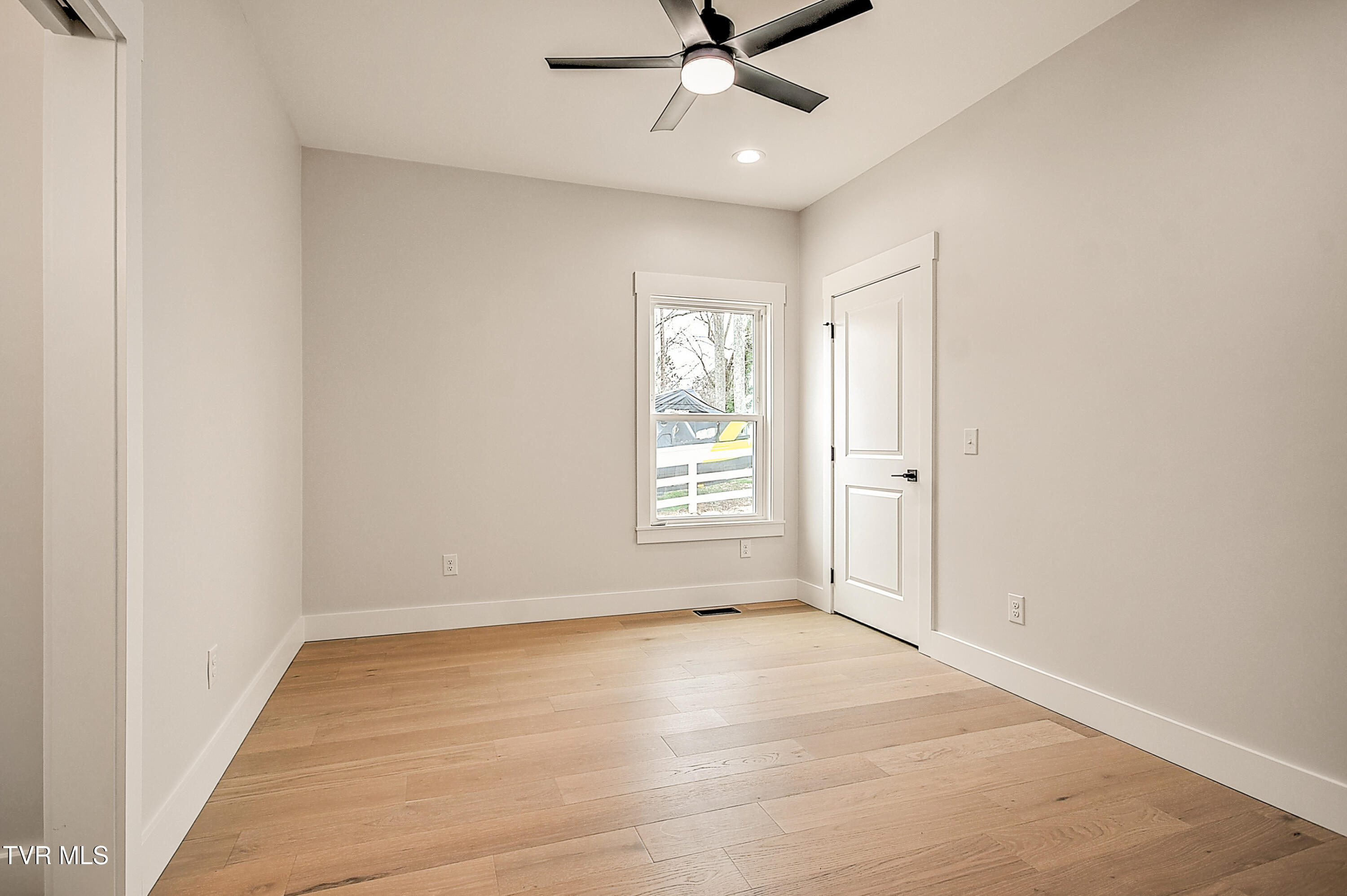 4589 Old Stage Road Kingsport, TN 37664 - Photo 38 of 59 4598 Old Stage SM-38
