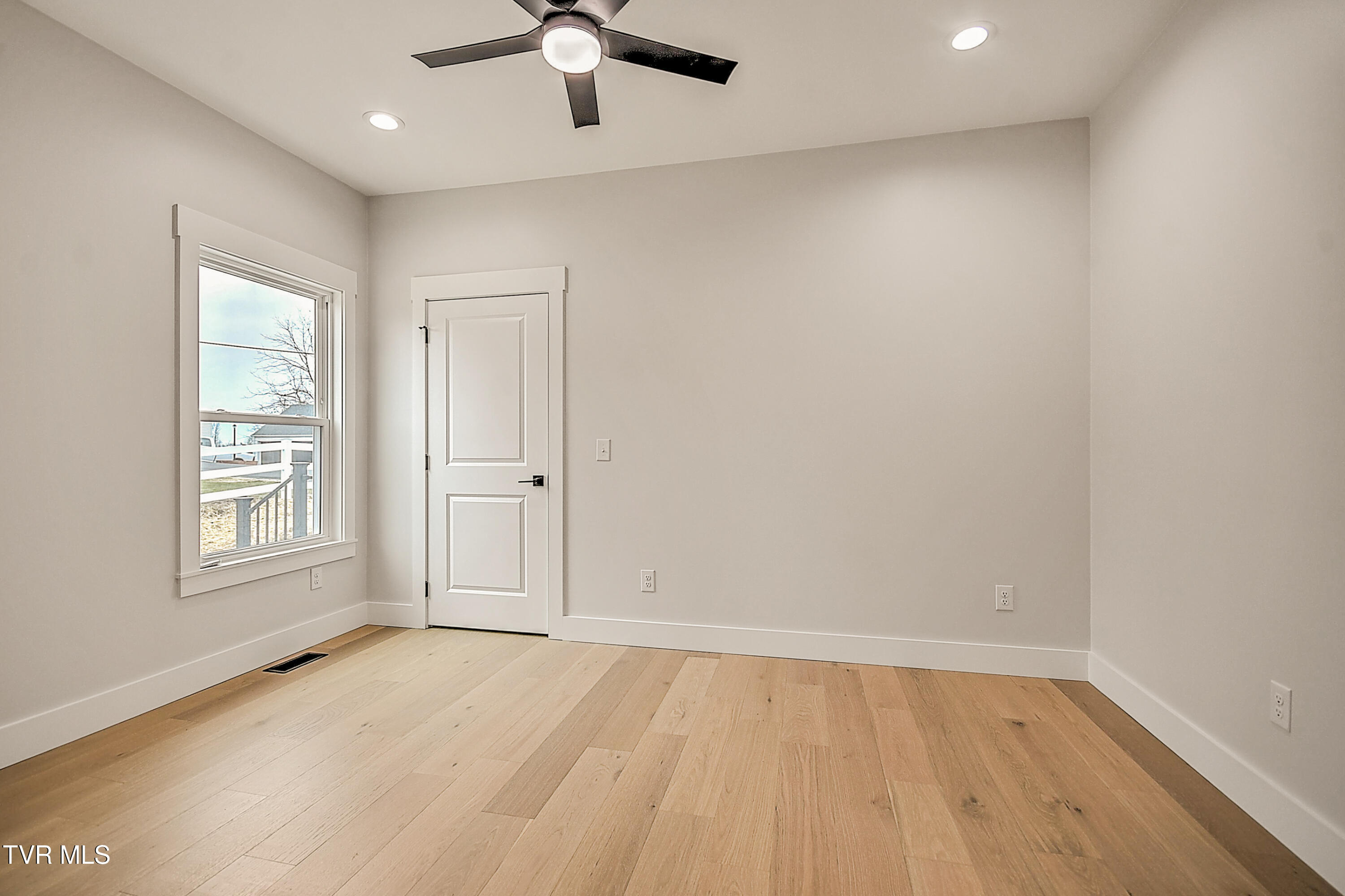 4589 Old Stage Road Kingsport, TN 37664 - Photo 39 of 59 4598 Old Stage SM-39