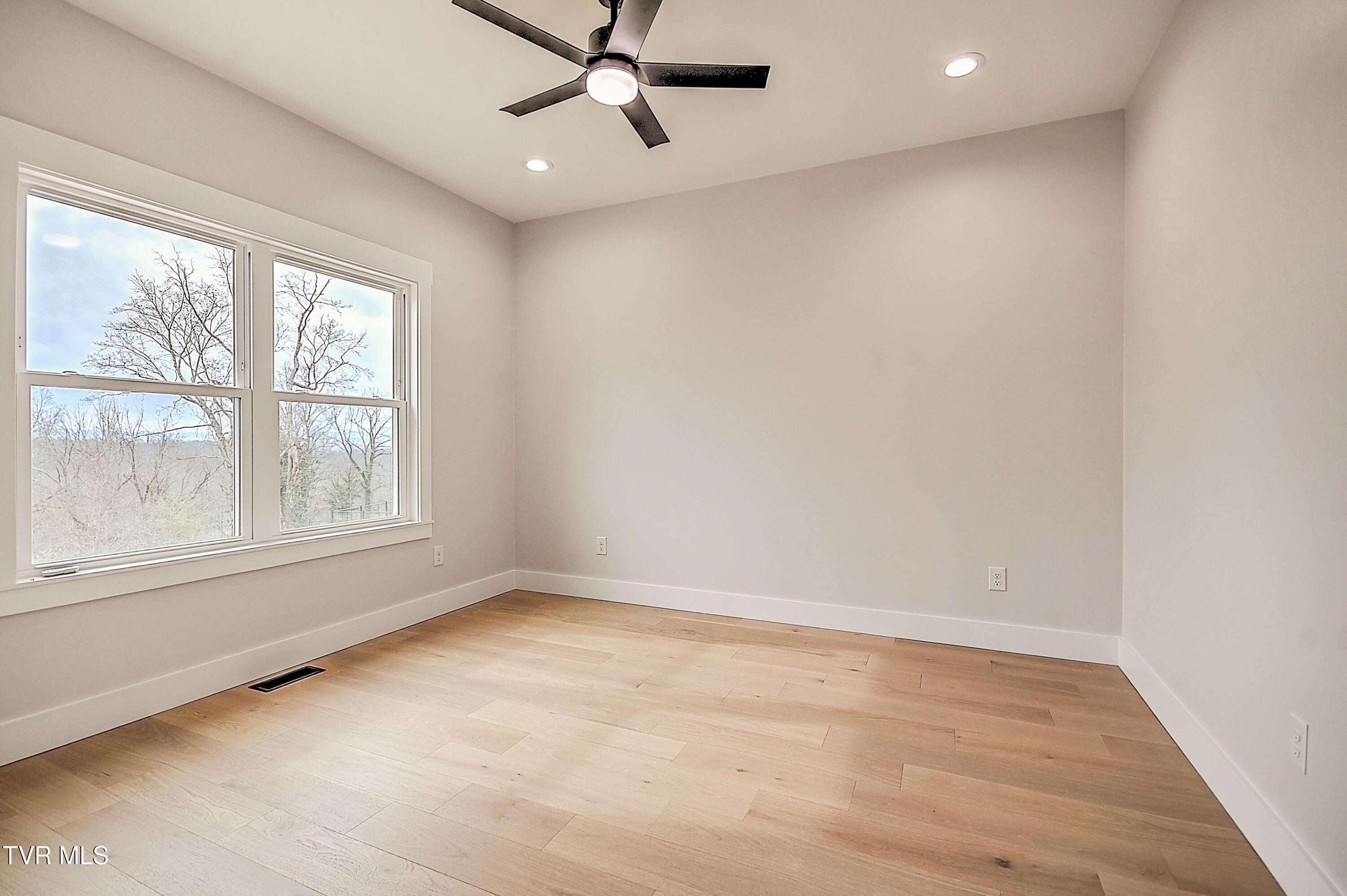 4589 Old Stage Road Kingsport, TN 37664 - Photo 48 of 59 4598 Old Stage SM-48