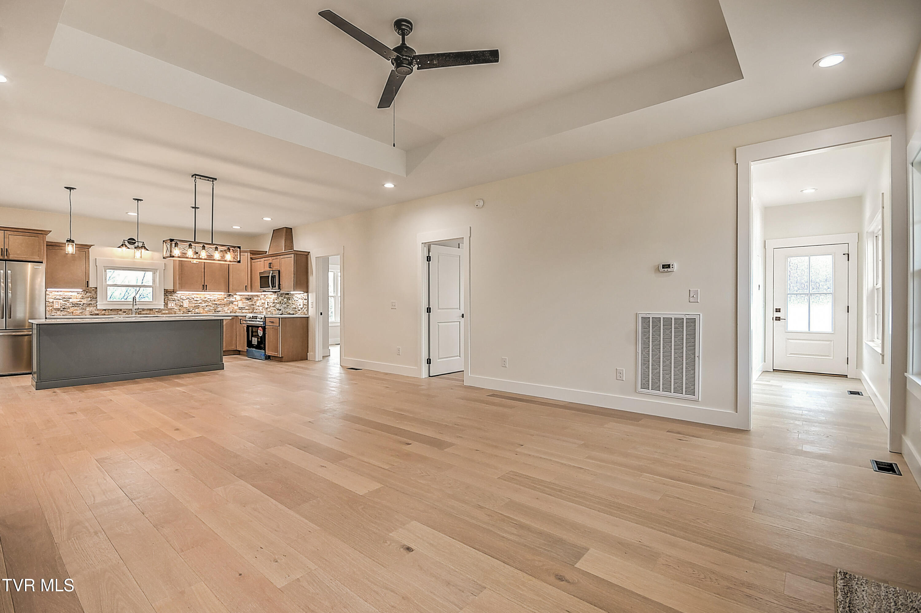 4589 Old Stage Road Kingsport, TN 37664 - Photo 8 of 59 4598 Old Stage SM-23