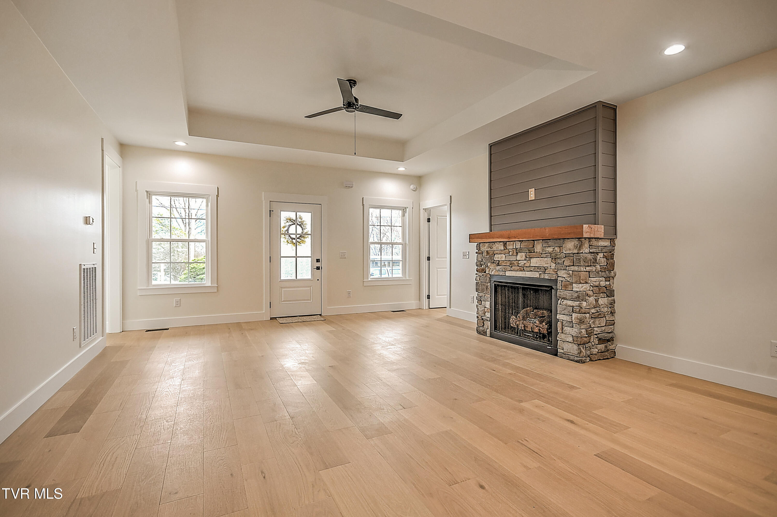 4589 Old Stage Road Kingsport, TN 37664 - Photo 10 of 59 4598 Old Stage SM-24