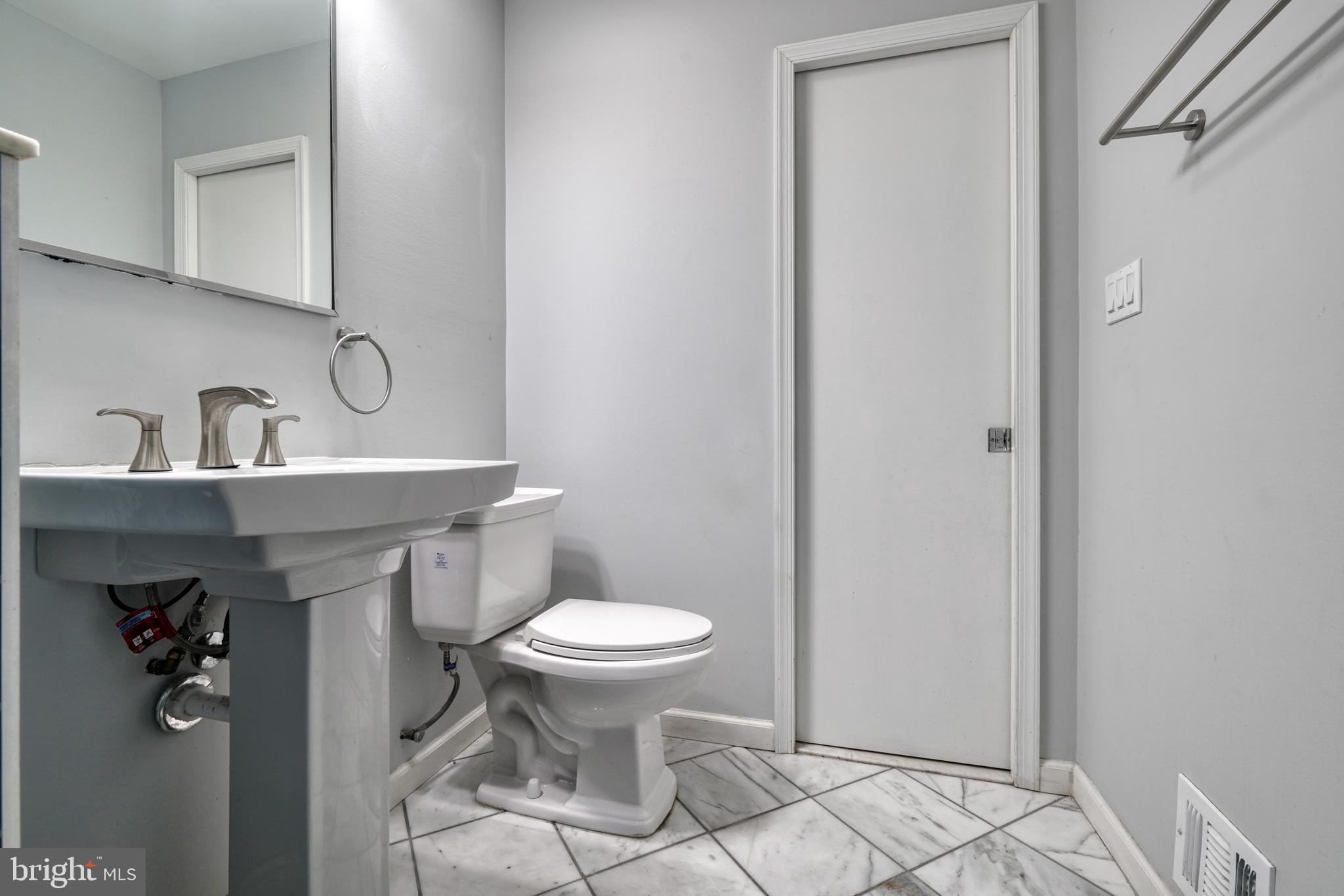 11410 Schuylkill Road Rockville, MD 20852 - Photo 36 of 69