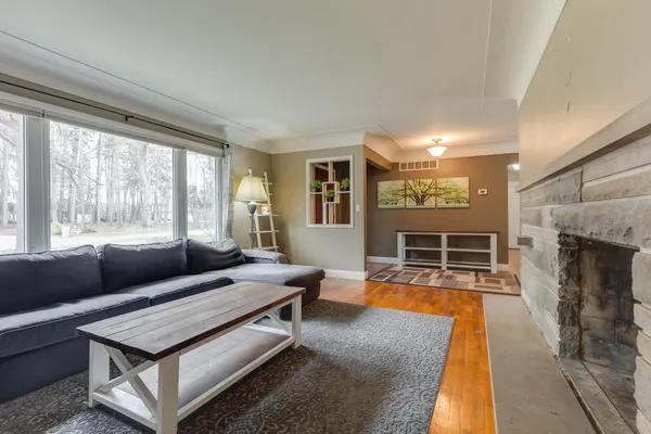 $300,000 | 5097 Merriman Road, Jackson, MI 49201