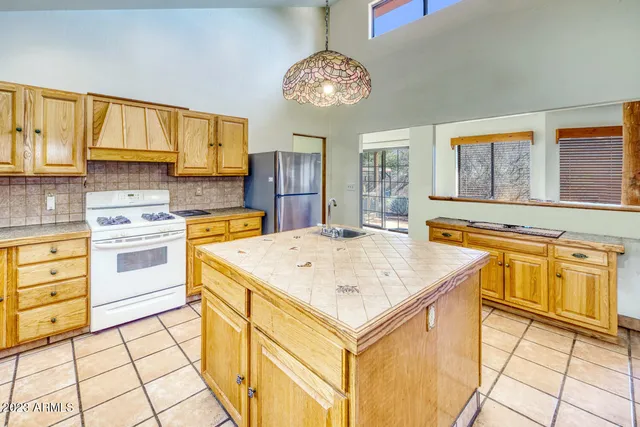 $579,000 | 4290 Highway 82, Elgin, AZ 85611