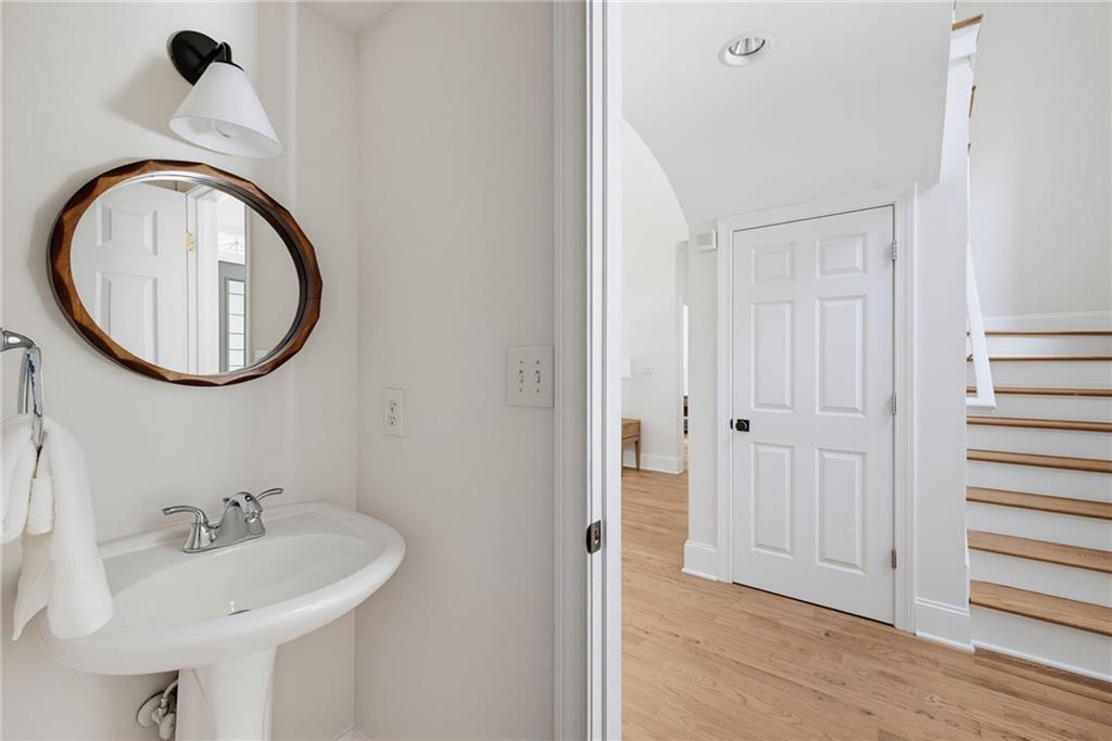 1656 Frazier Road Decatur, GA 30033 - Photo 13 of 23