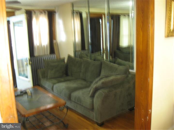 5346 Westford Road Philadelphia, PA 19120 - Photo 7 of 24 Living Room