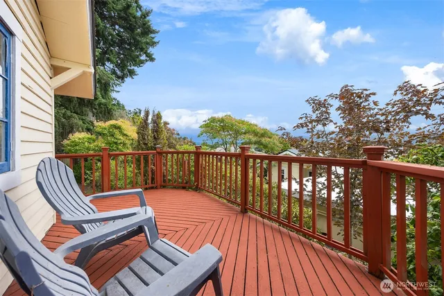 $799,000 | 18330 9th Avenue Northeast, Poulsbo, WA 98370