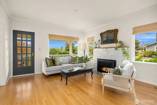 $799,000 | 18330 9th Avenue Northeast, Poulsbo, WA 98370