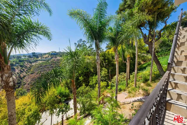 $16,500 | 1425 North Tigertail Road, Los Angeles, CA 90049