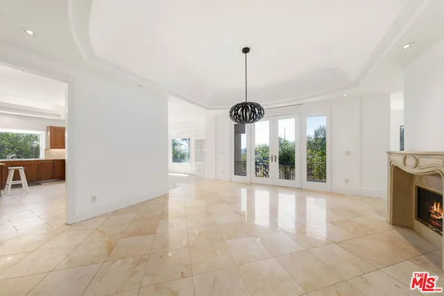 $16,500 | 1425 North Tigertail Road, Los Angeles, CA 90049