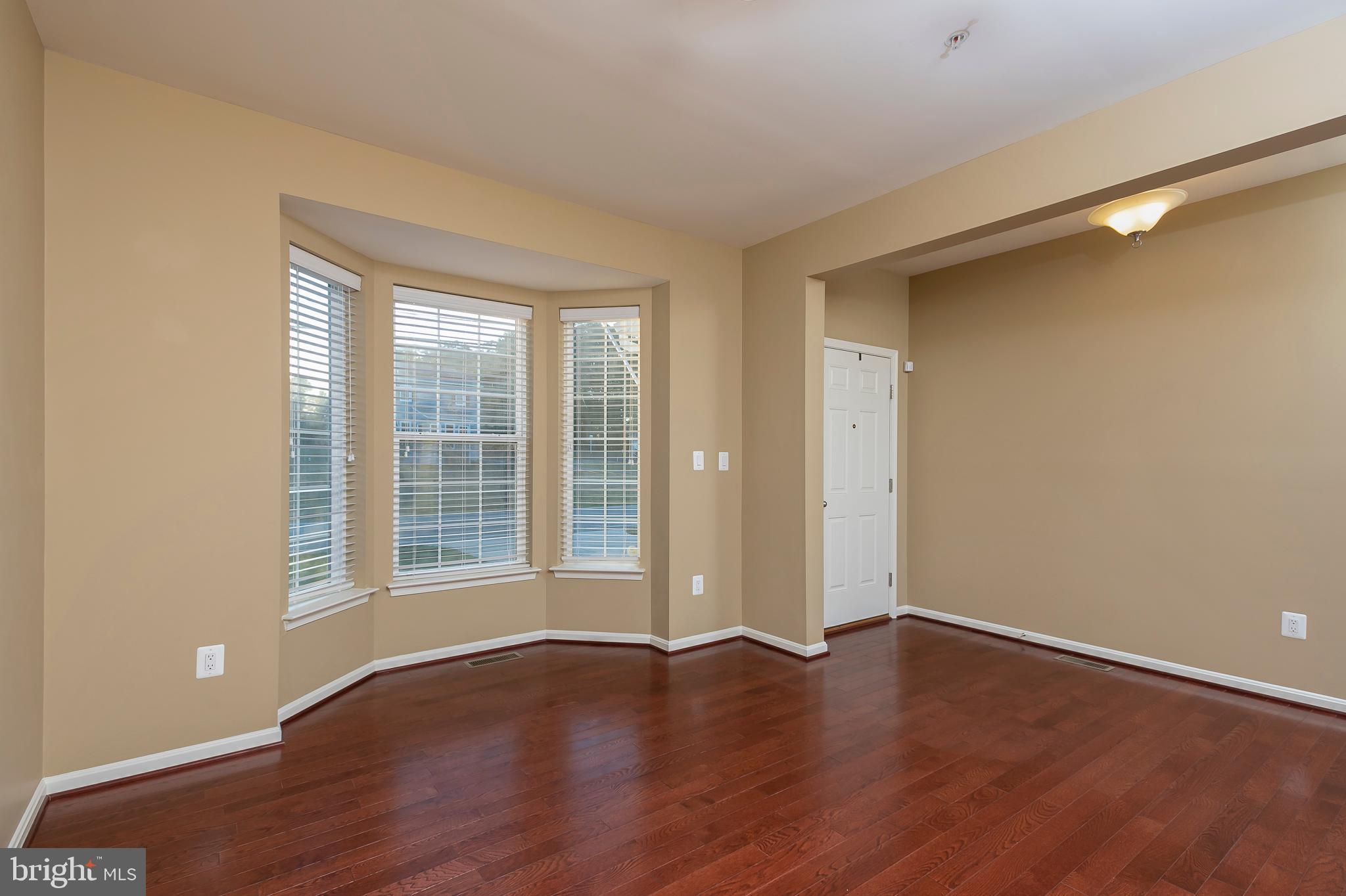 Living Room (alt view)