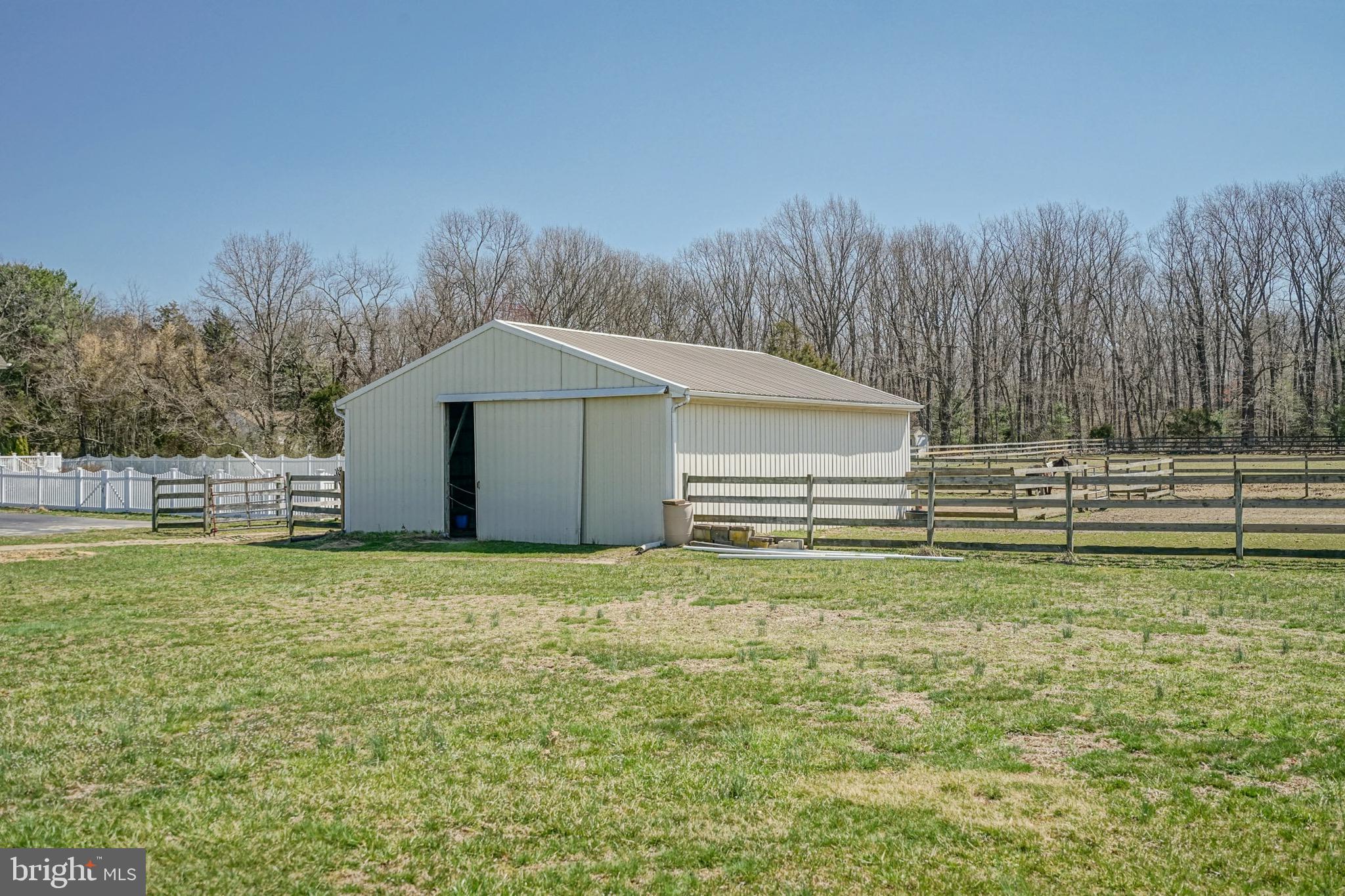 4 Sohn Way Tabernacle, NJ 08088 - Photo 40 of 55 Horse barn