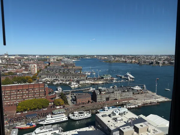 $3,400 | 85 East India Row, Unit 28A, Boston, MA 02110