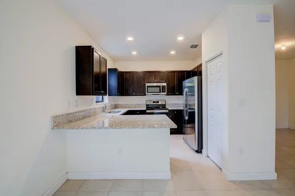 $3,400 | 6574 South Anise Court, Davie, FL 33314