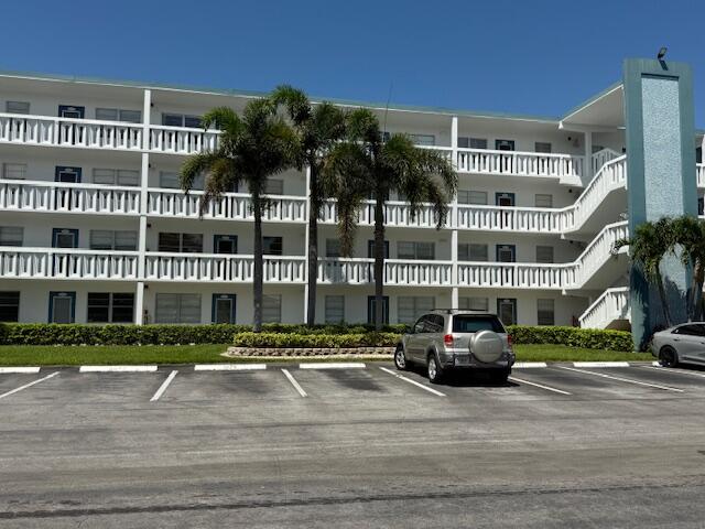 4078 Exeter, Unit E Boca Raton, FL 33434 - Photo 21 of 39 IMG_4148