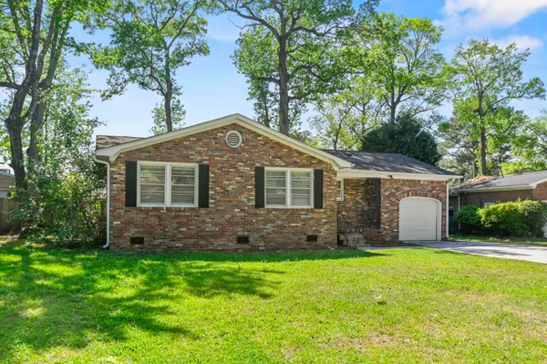 $2,775 | 1641 Falmouth Street, Charleston, SC 29407