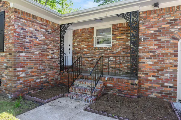 $2,775 | 1641 Falmouth Street, Charleston, SC 29407